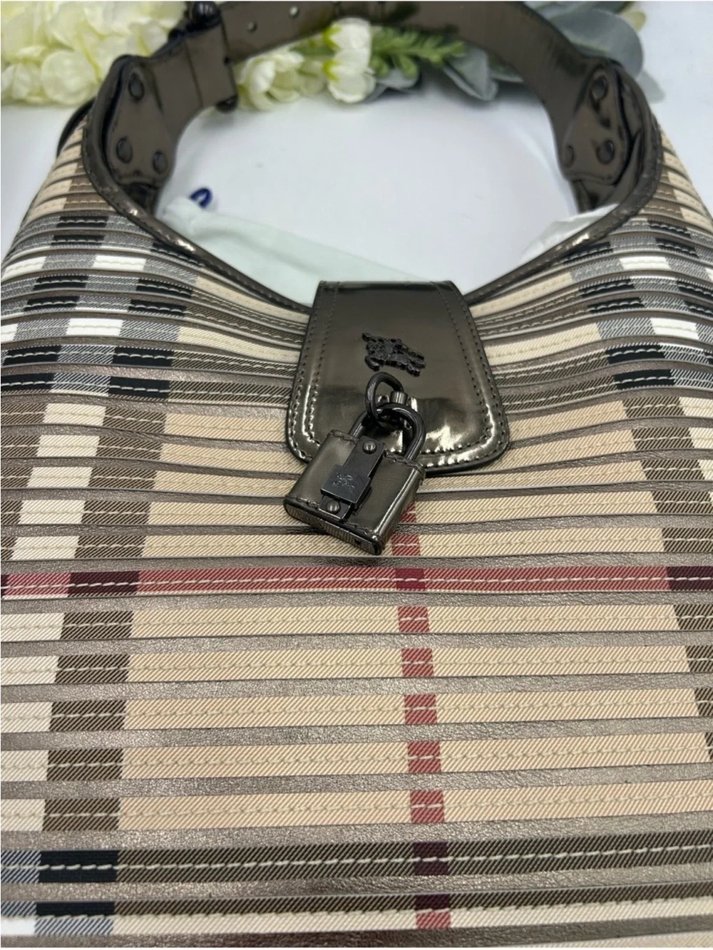 Women’s Burberry Brook hobo bag canvas check made in Italy pristine condition